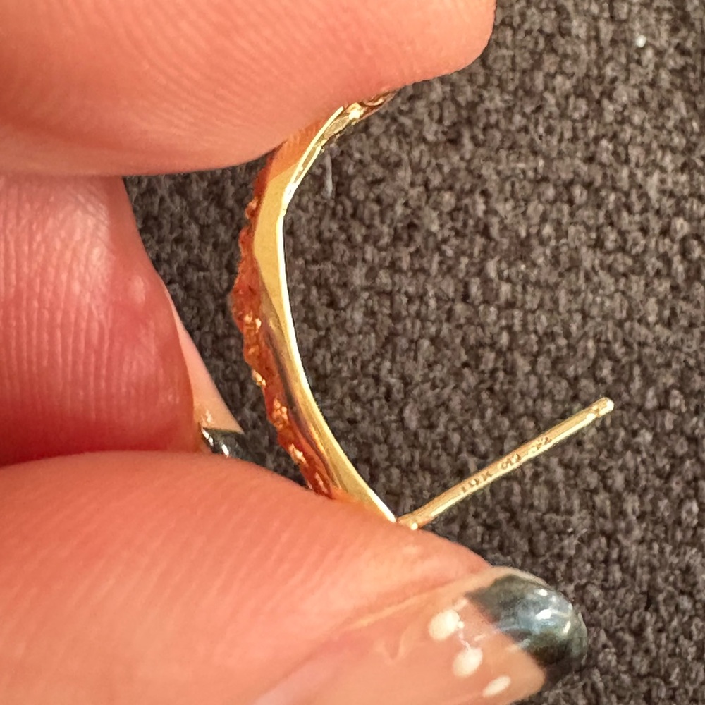 Chic 14k Gold Textured Earrings - Picture 9 of 12